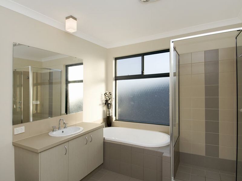 29 Bookleaf Loop, Halls Head WA 6210