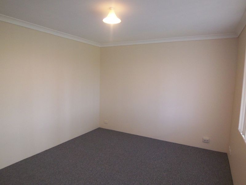 1/6 Bucentaur Place, Halls Head WA 6210