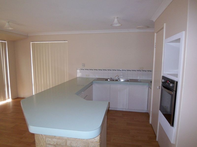 1/6 Bucentaur Place, Halls Head WA 6210