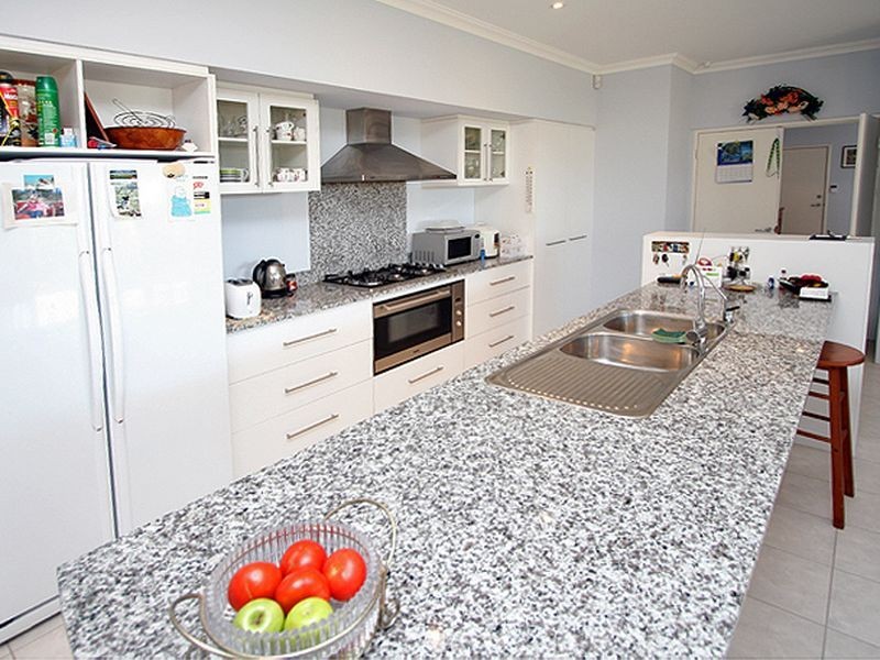 10 George Hibbert Road, Madora Bay WA 6210