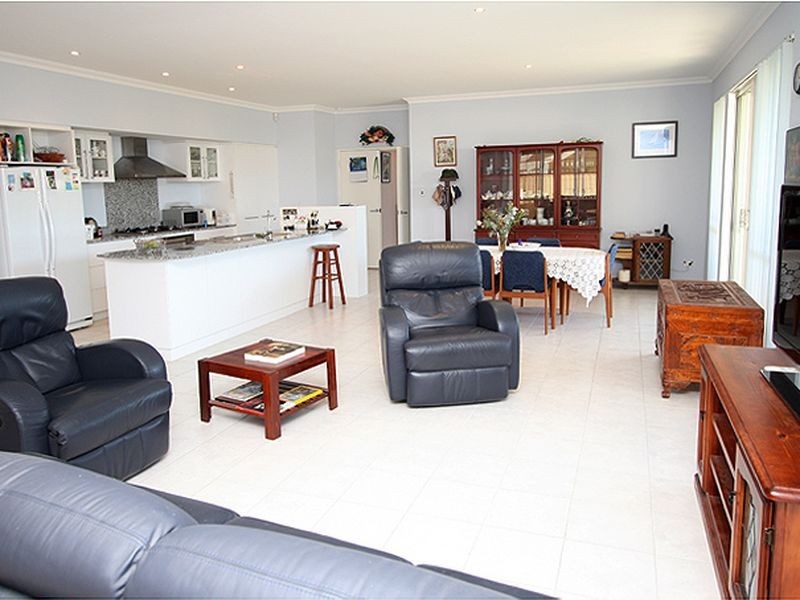 10 George Hibbert Road, Madora Bay WA 6210