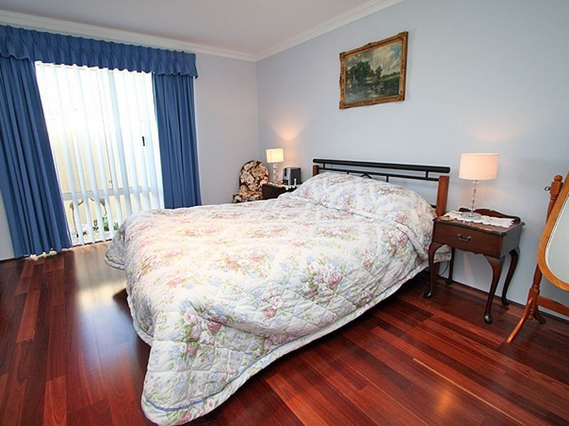 10 George Hibbert Road, Madora Bay WA 6210