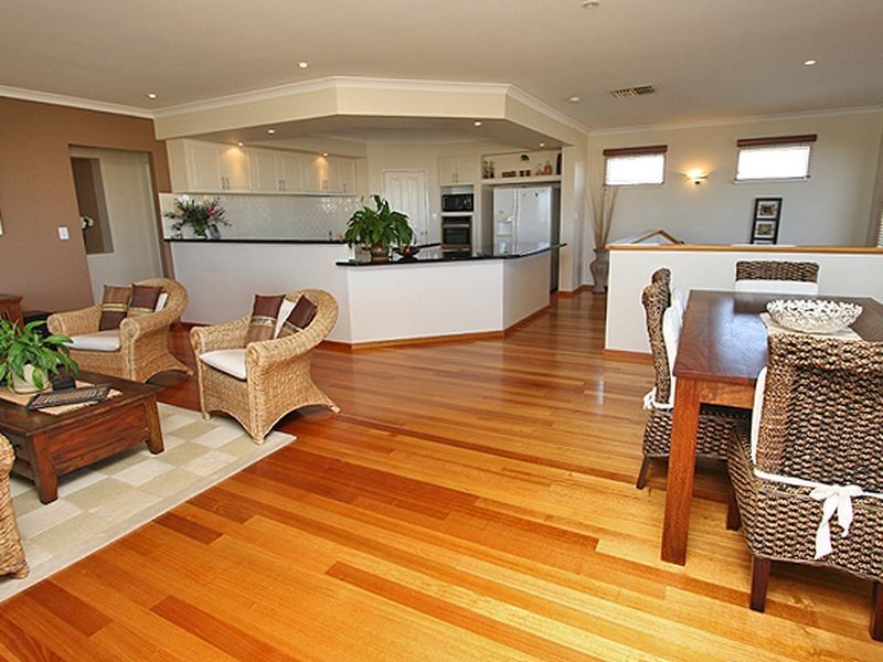 27 Ronsard Drive, San Remo WA 6210