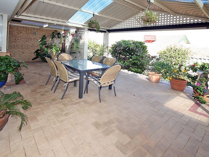 71 Casuarina Drive, Halls Head WA 6210