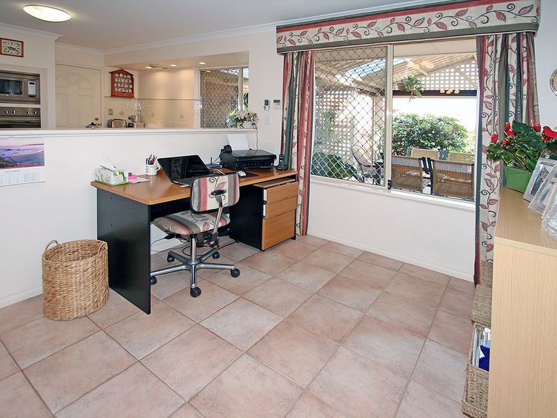 71 Casuarina Drive, Halls Head WA 6210