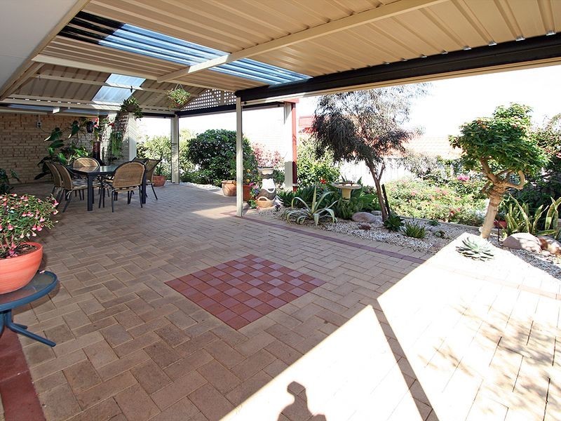 71 Casuarina Drive, Halls Head WA 6210