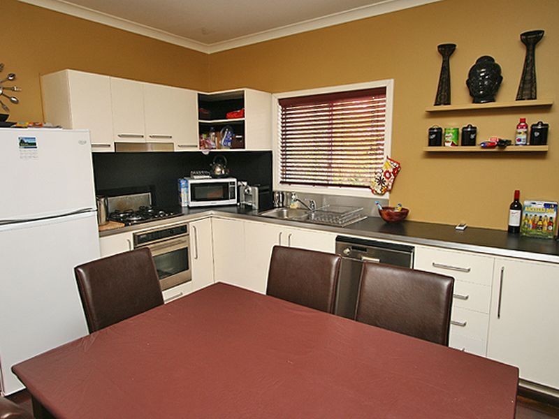 8a Roy Road, Coodanup WA 6210