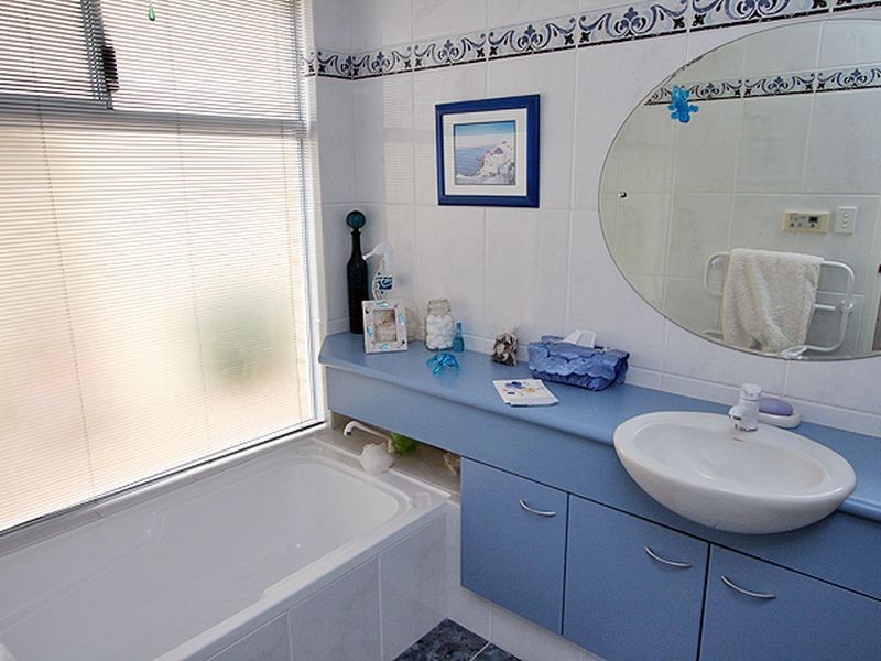 9 Aztec Island Retreat, Halls Head WA 6210