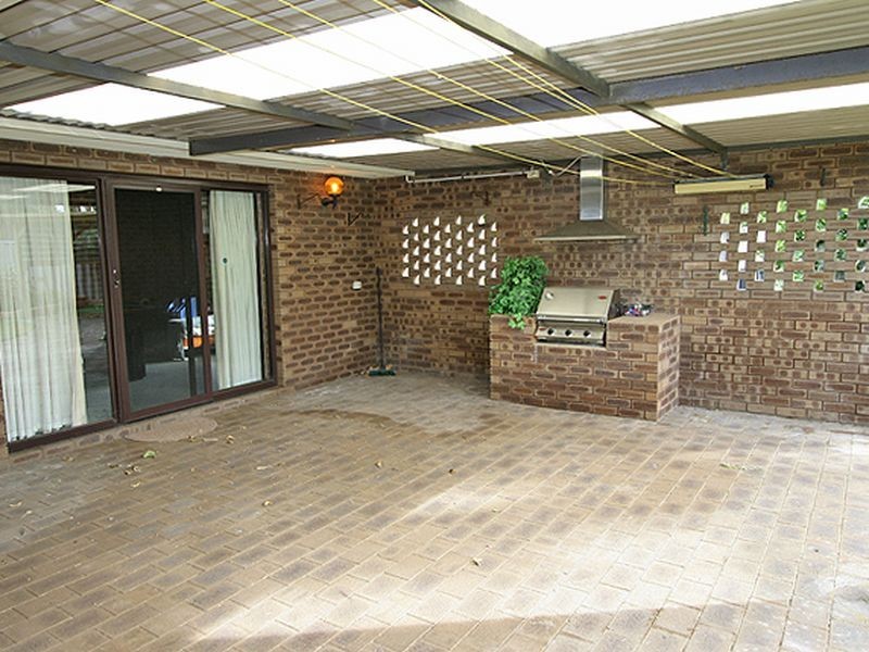 5 Talia Place, Dudley Park WA 6210
