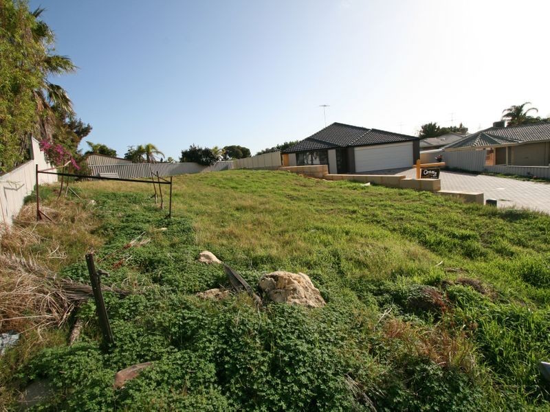 3A Grange Court, Halls Head WA 6210