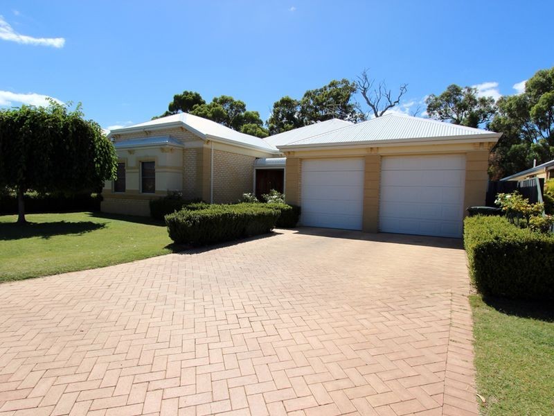 17 Mayfair Mews, Meadow Springs WA 6210