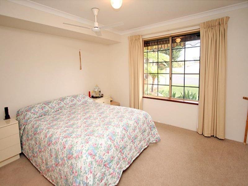 1/1 Times Circle, Greenfields WA 6210