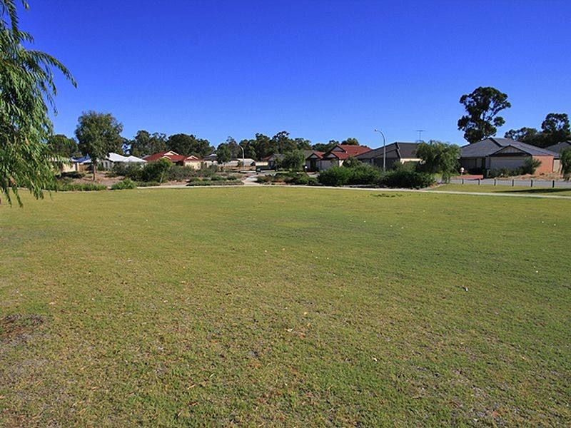 12 Wonich Fairway, Greenfields WA 6210