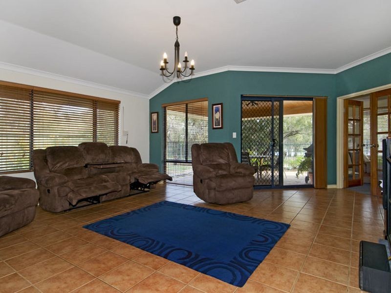 22 Kruger Loop, South Yunderup WA 6208