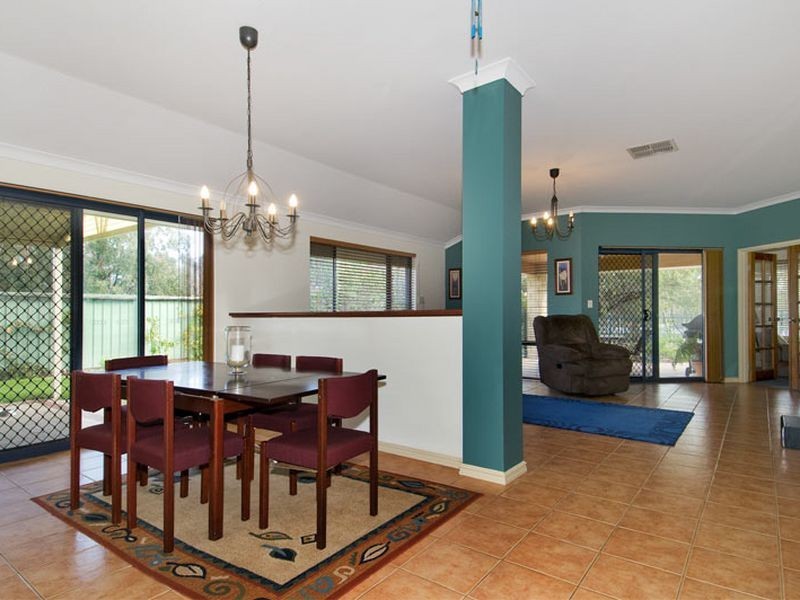 22 Kruger Loop, South Yunderup WA 6208