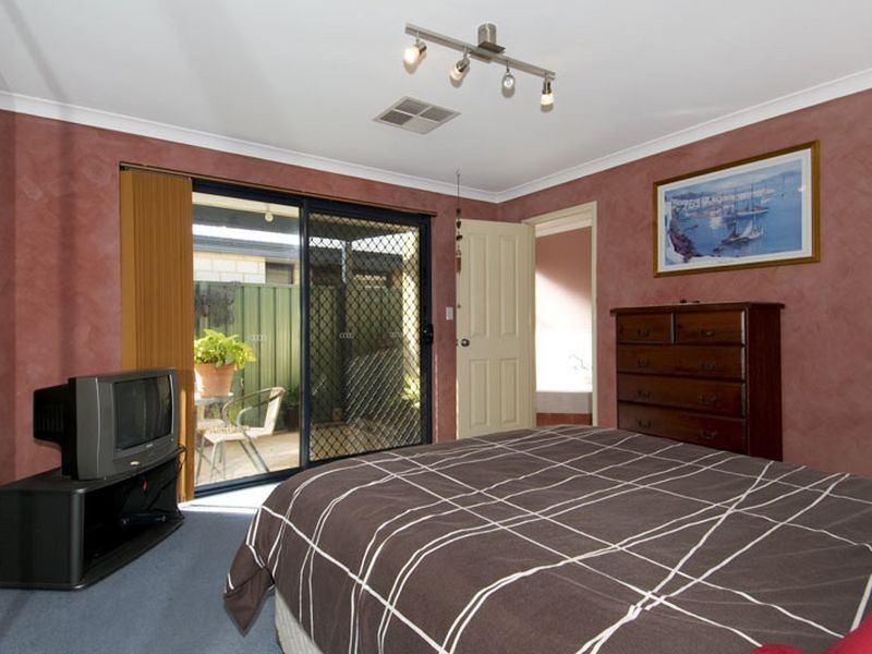 22 Kruger Loop, South Yunderup WA 6208