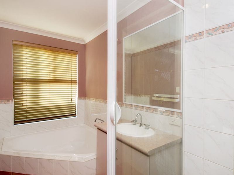 22 Kruger Loop, South Yunderup WA 6208