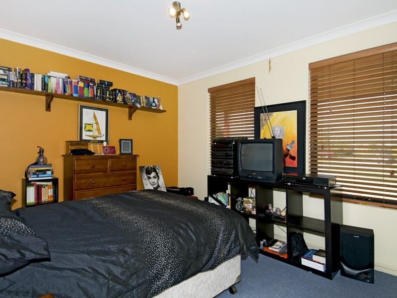 22 Kruger Loop, South Yunderup WA 6208