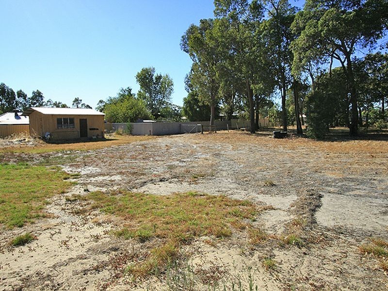 13 Central Ave, North Dandalup WA 6207