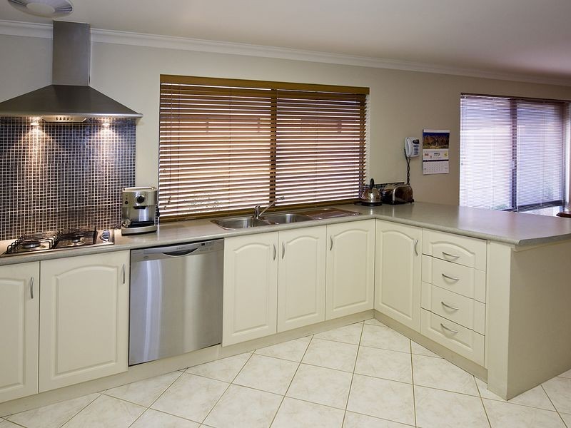 66 Buckingham Drive, Wannanup WA 6210