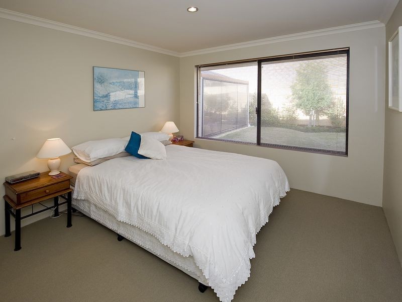 66 Buckingham Drive, Wannanup WA 6210