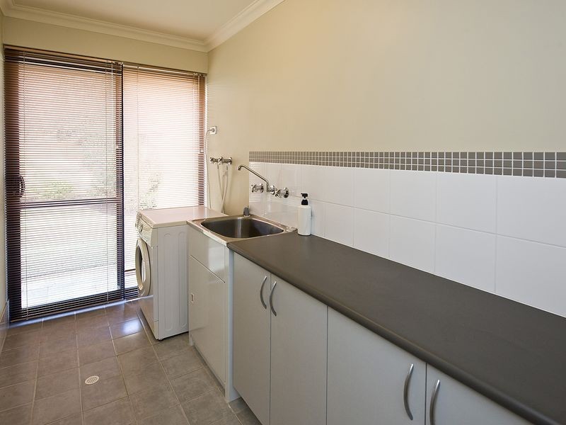 66 Buckingham Drive, Wannanup WA 6210