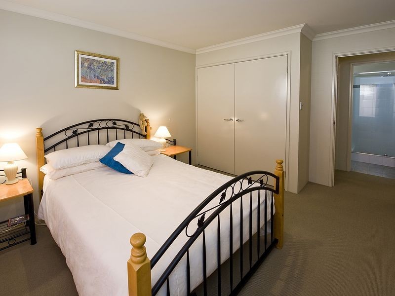 66 Buckingham Drive, Wannanup WA 6210