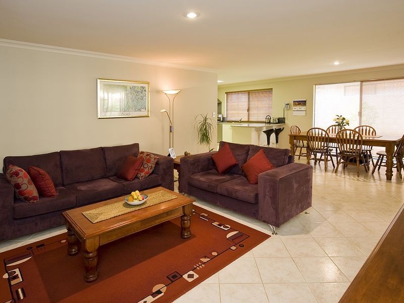 66 Buckingham Drive, Wannanup WA 6210