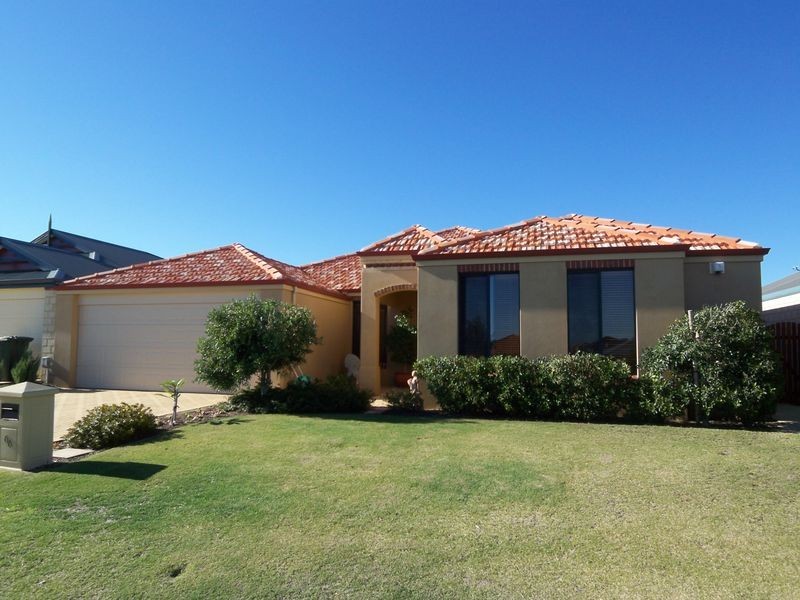 66 Buckingham Drive, Wannanup WA 6210