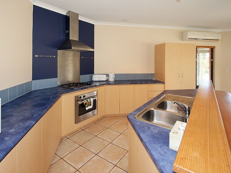 7 Rose Street, Halls Head WA 6210