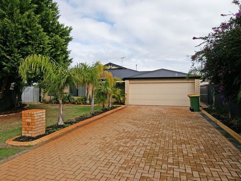 15 Lilac Green, Halls Head WA 6210