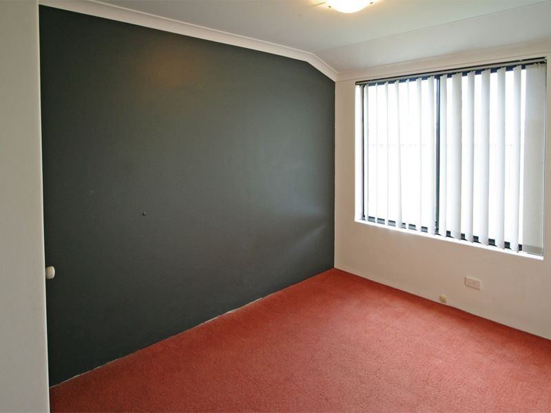 15 Lilac Green, Halls Head WA 6210