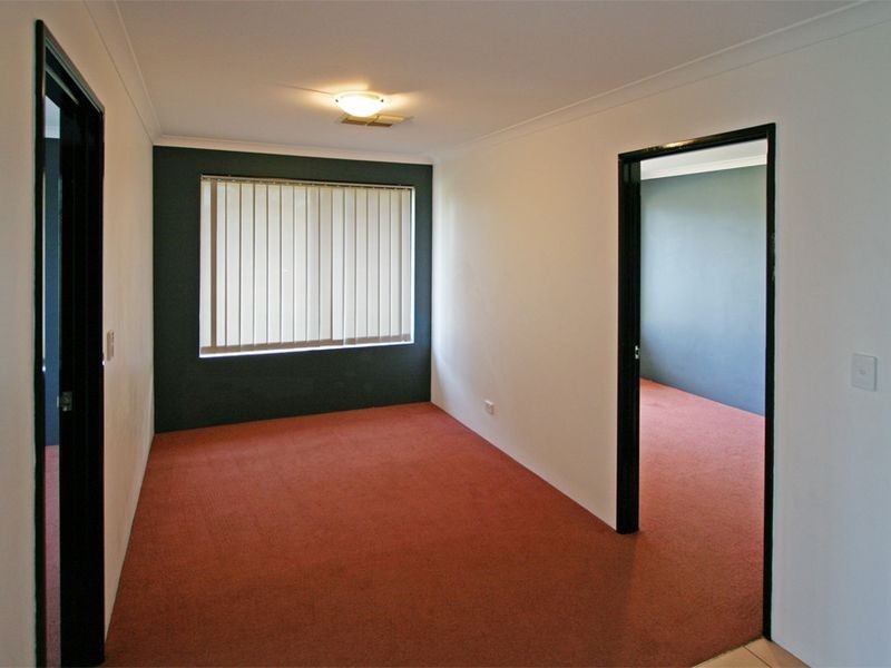 15 Lilac Green, Halls Head WA 6210