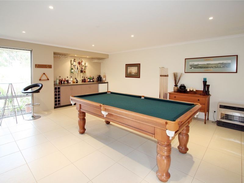 22 Teague Way, Lakelands WA 6180