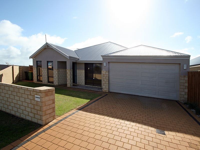 73 Seascapes Boulevard, Halls Head WA 6210