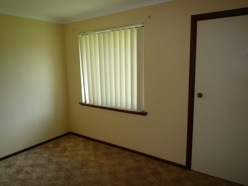 31 Blythwood Street, Dudley Park WA 6210