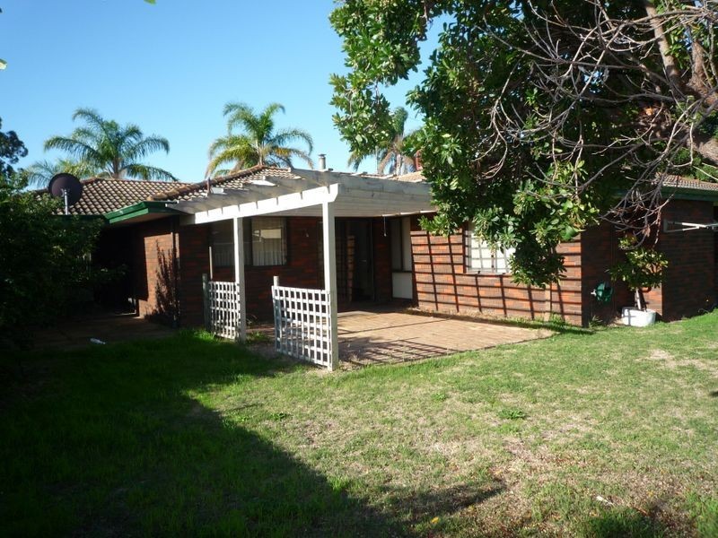 31 Blythwood Street, Dudley Park WA 6210