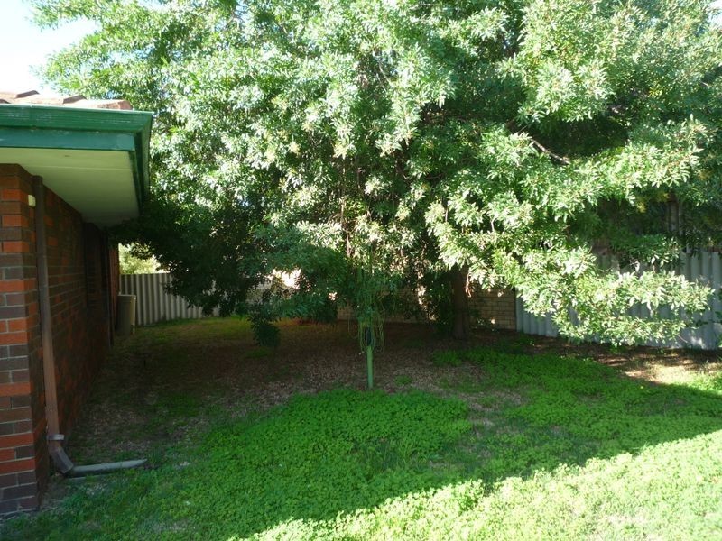 31 Blythwood Street, Dudley Park WA 6210