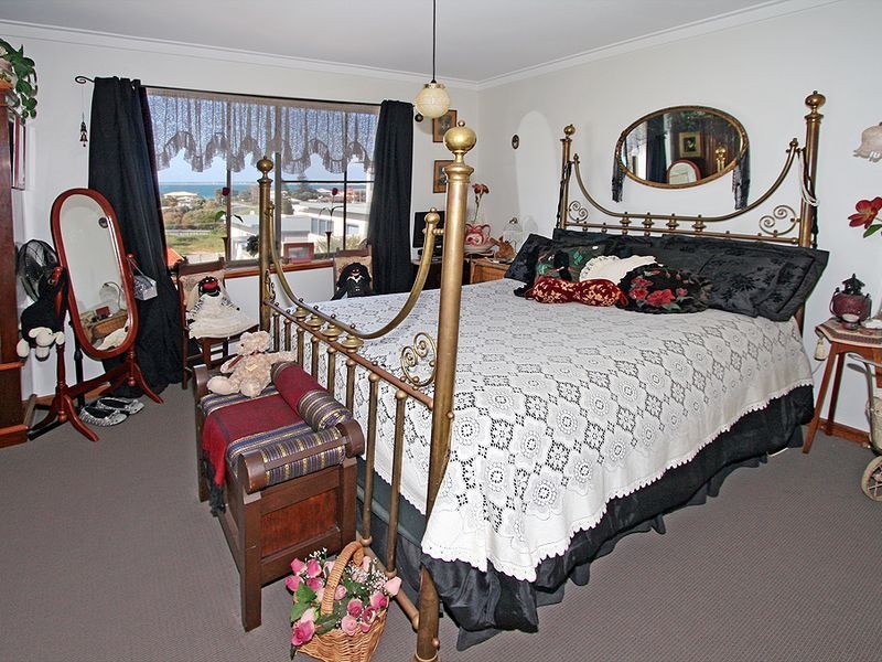 9/35A Halls Head Parade, Halls Head WA 6210