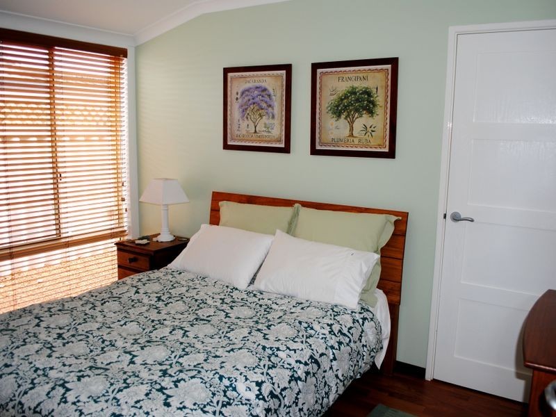 27 & 29 Inverness Drive, Meadow Springs WA 6210