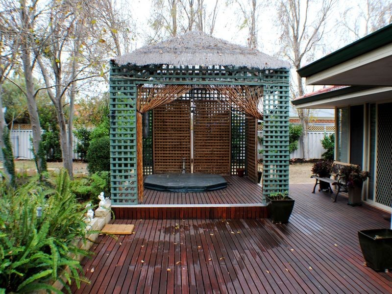 27 & 29 Inverness Drive, Meadow Springs WA 6210