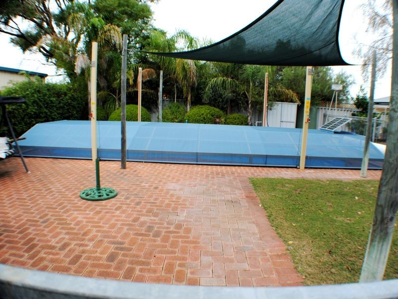 27 & 29 Inverness Drive, Meadow Springs WA 6210