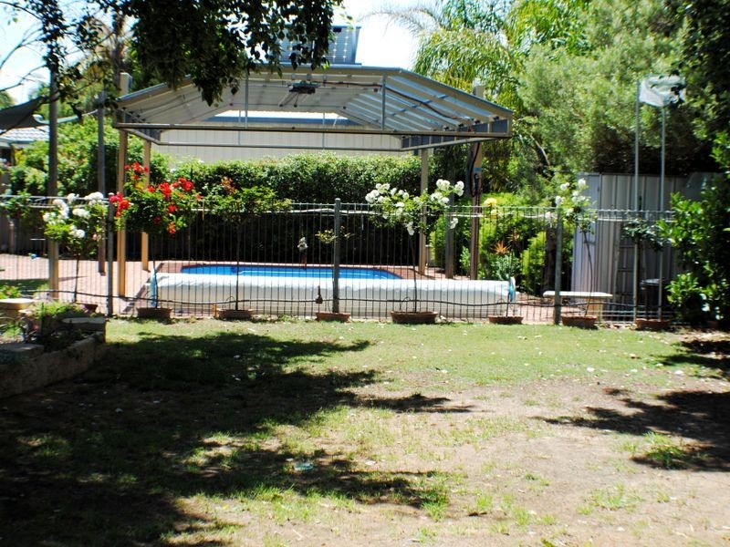 27 & 29 Inverness Drive, Meadow Springs WA 6210