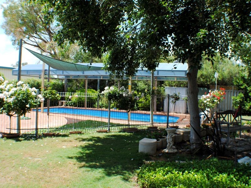 27 & 29 Inverness Drive, Meadow Springs WA 6210