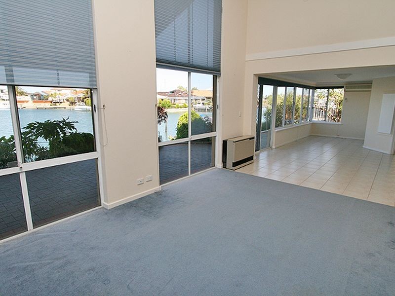 5 Baruna Court, Halls Head WA 6210
