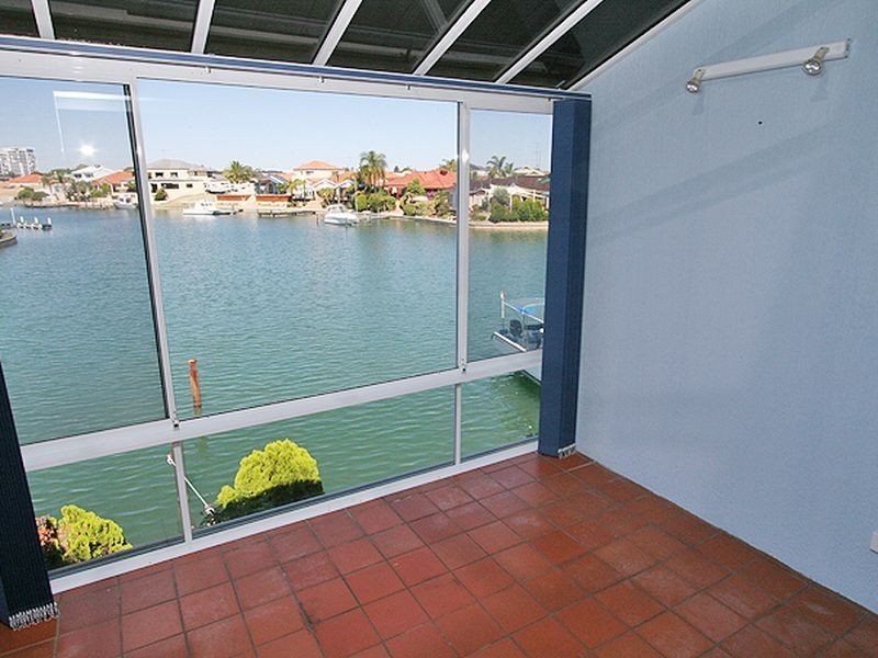 5 Baruna Court, Halls Head WA 6210