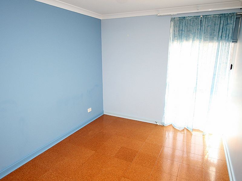 5 Baruna Court, Halls Head WA 6210