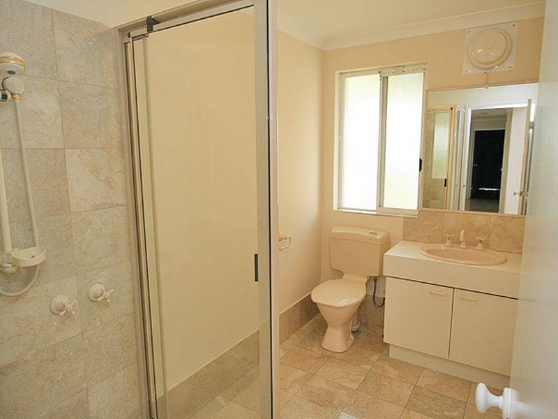 5 Baruna Court, Halls Head WA 6210