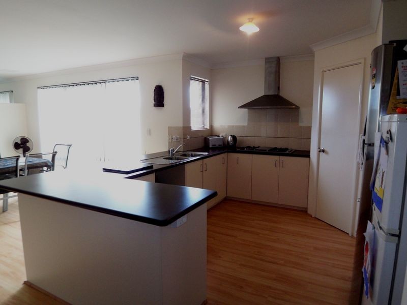 5 Impressions Way, Singleton WA 6175