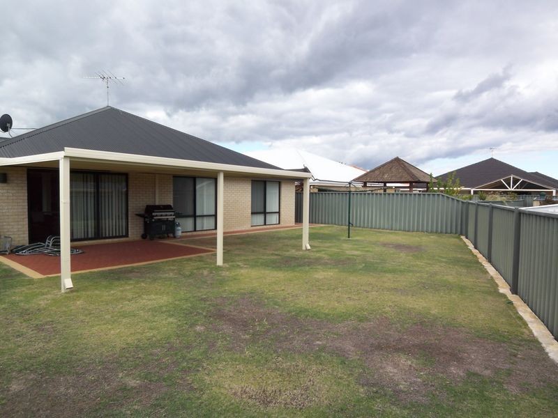 5 Impressions Way, Singleton WA 6175